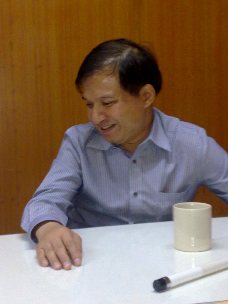 ภาพคุณมณเฑียร บุญตัน นายกสมาคมคนตาบอดแห่งประเทศไทย