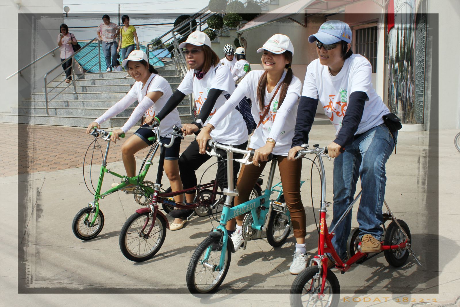 ภาพถ่ายก่อนออกขบวน