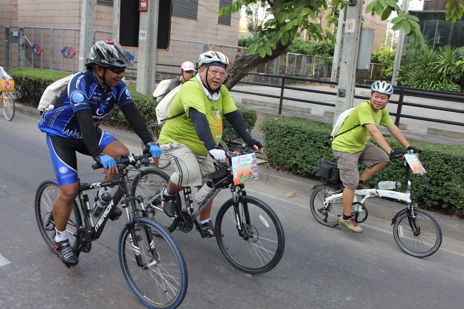 ภาพนักปั่นจักรยาน