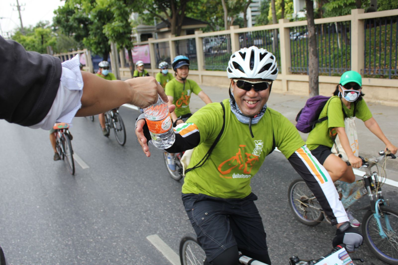 ส่งมอบน้ำดื่มระหว่างทาง