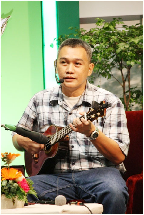 "สุริยัน สุดสรีวงศ์"มาพร้อมกับอาคูเลเล่ เปิดฉากเล่าเรื่องเบื้องหลัง ที่มาของงานหนังสือเด็กที่ตัวเองเขียน