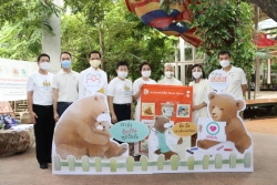 สสส. จับมือภาคี ปลุกพลังใจนักรบชุดขาว   ด้วยหนังสือภาพ “เรายังรักกันทุกวันจ้ะ” ส่งภาษารักในวันที่กอดลูกไม่ได้