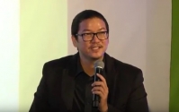 พ่อแม่สำคัญกว่าใคร ผู้สร้างขั้นบันไดของการอ่าน โดย ครอบครัว ธนะชัย สุนทรเวช