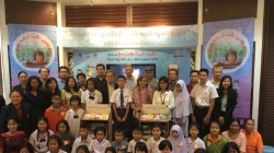 มูลนิธิเด็กหนุนพลังเด็กเปลี่ยนเมือง ระดมความช่วยเหลือส่งตู้หนังสือการ์ตูนแก่เด็กยากจนที่รักการอ่าน