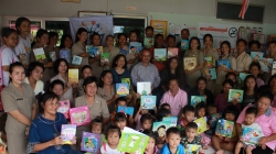 “ ๑ อ่าน ล้านตื่น ” มอบหนังสือแก่ศูนย์พัฒนาเด็กเล็ก ชุมชนรักการอ่าน ครั้งที่ 2 ณ อำเภอกุฉินารายณ์