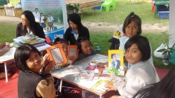 จ.สุรินทร์ จัดกิจกรรมส่งเสริมการอ่าน และทอดผ้าป่าหนังสือสู่ชุมชน