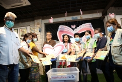 วาเลนไทน์  แผนฯ การอ่าน. สสส. ชวนเครือข่ายการ์ตูนไทยจัดกิจกรรมบอกรักด้วยหนังสือ ระดมความร่วมมือจัดตั้ง ธนาคารหนังสือเพื่อเด็กปฐมวัยในชุมชนเปราะบาง