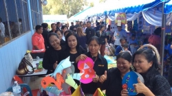 ดอกรักการอ่านเบิกบานในชุมชนท้องถิ่น   กุฉินารายณ์ สานพลัง ขับเคลื่อนครอบครัวอบอุ่นและสร้างเสริมสุขภาพด้วยหนังสือและการอ่าน